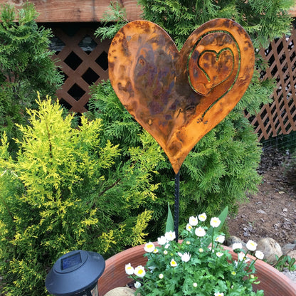 ❤️A Rusted Heart Stake in the Garden